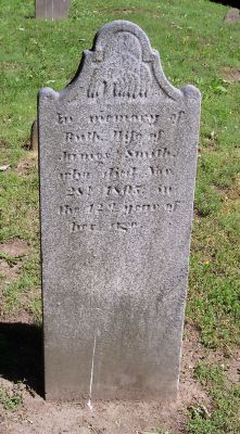 photo of gravestone of Ruth Smith